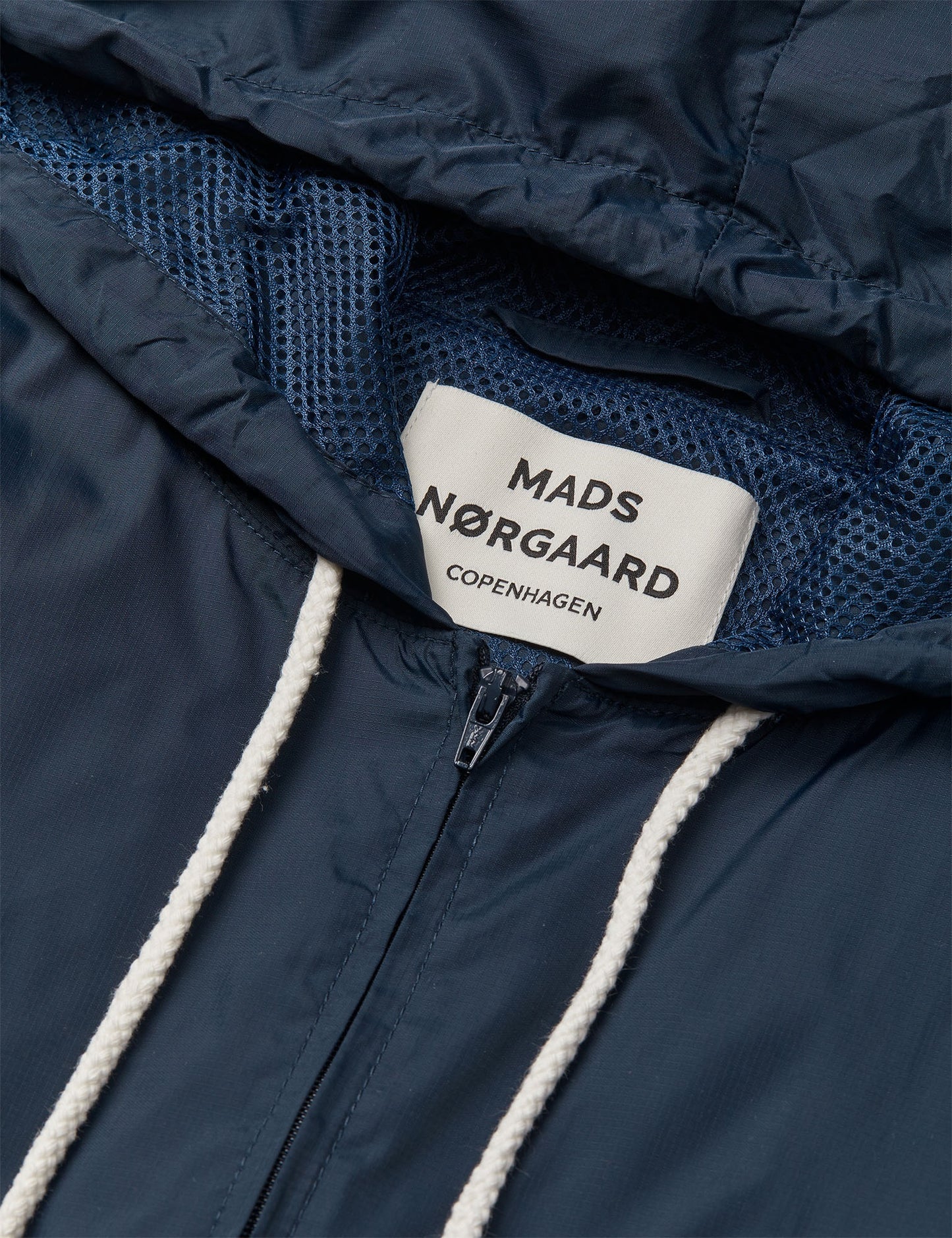 Detailansicht Kala Ripstop Jacke von Mads Nørgaard
