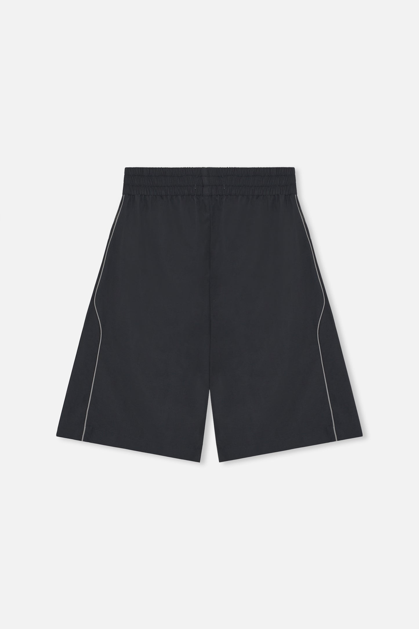 Hintere Ansicht der Adelina Nylon Shorts von Won Hundred