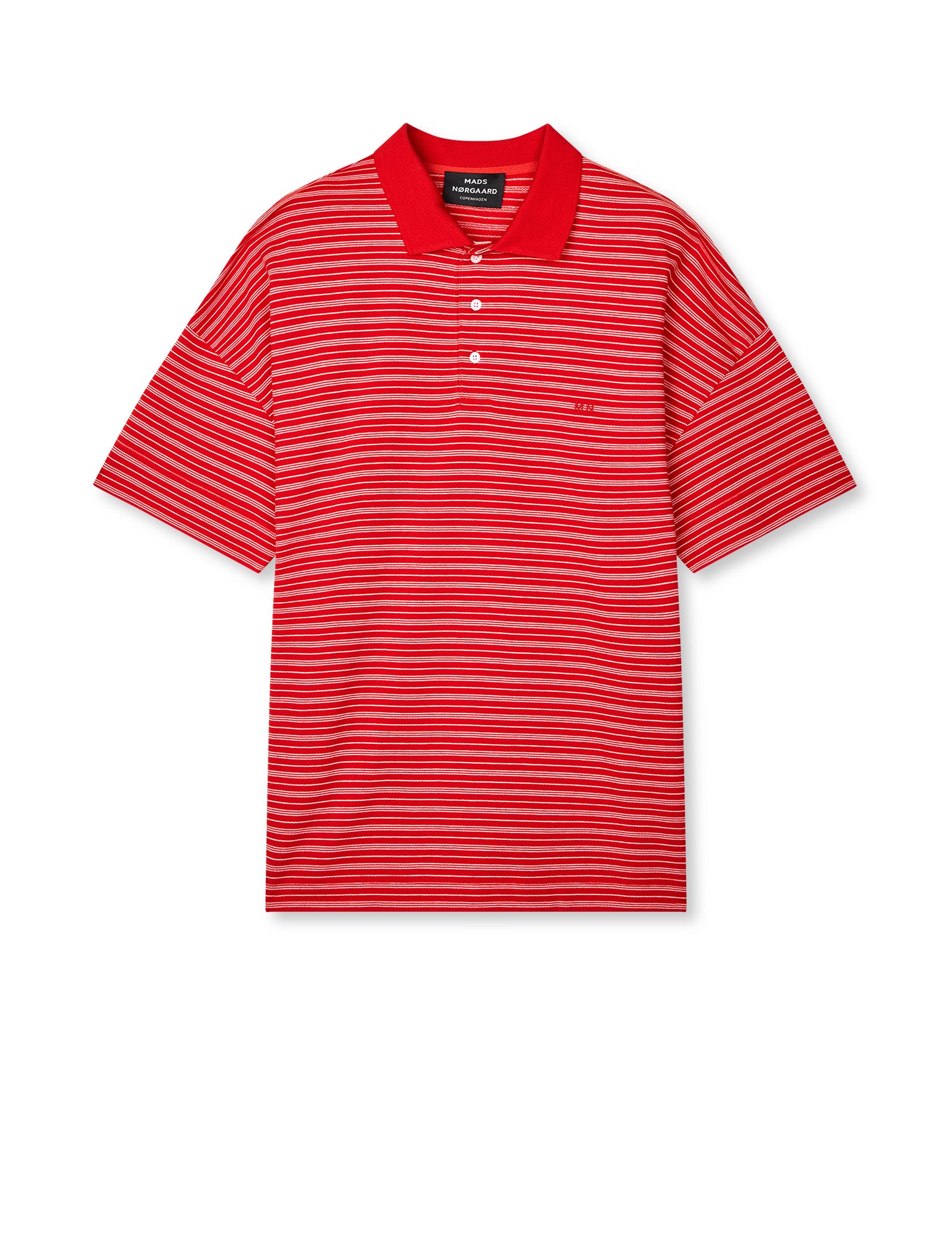 Mads Nørgaard Light Terry Polo Tee – Freisteller, Multicolor-Streifen auf Rot mit klassischem Polokragen und MN-Logo