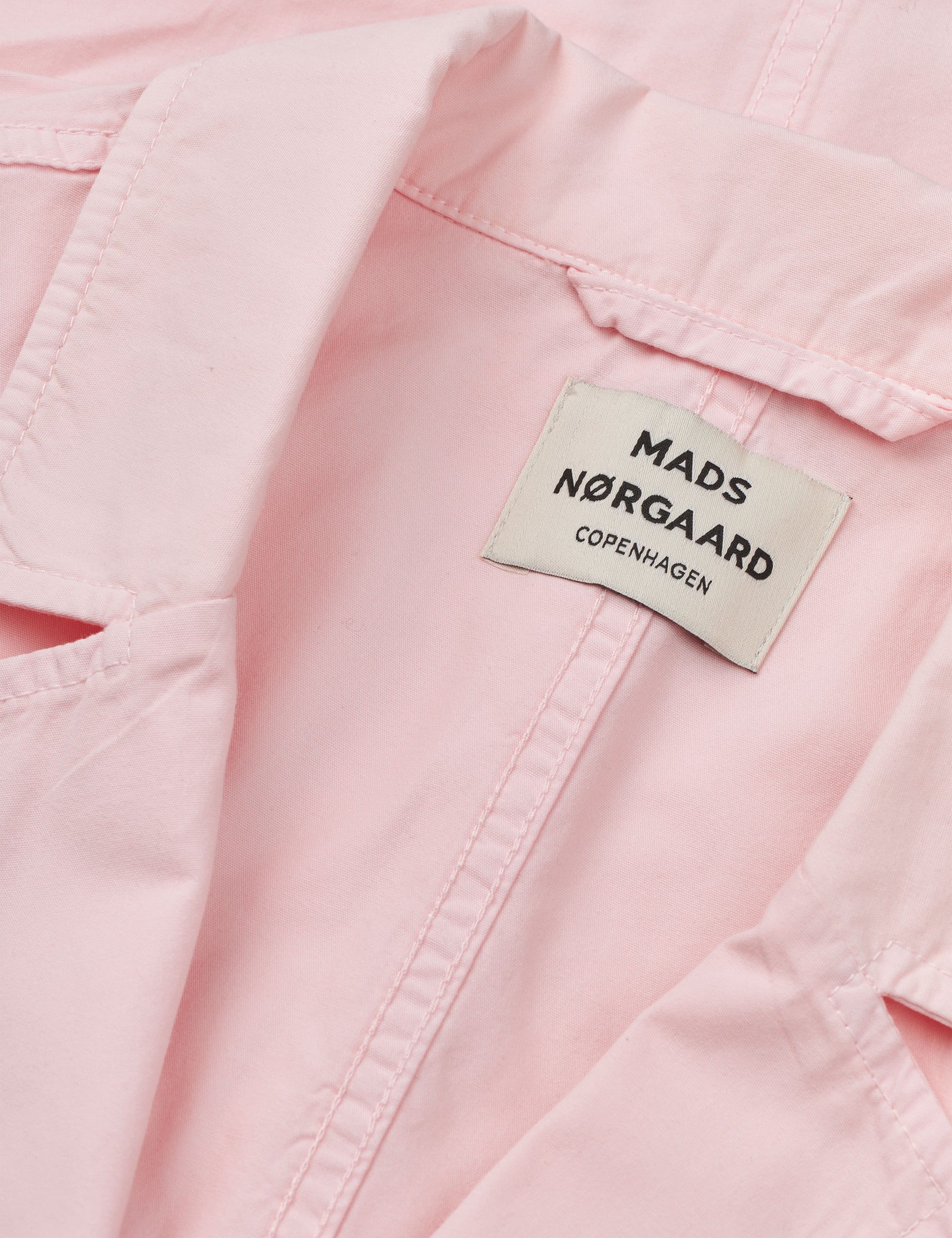 Mads Nørgaard Dyed Weave Fever Blazer – Detailaufnahme Revers, Knopfleiste und Label