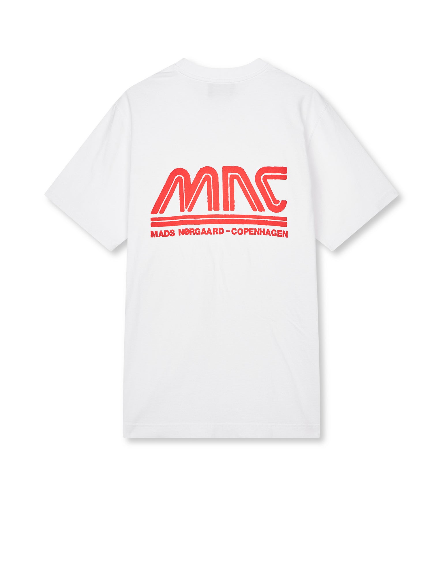 Mads Nørgaard Cotton Jersey Frode MNC Tee – Rückseite, großes rotes MNC-Logo mit Mads Nørgaard Copenhagen Schriftzug