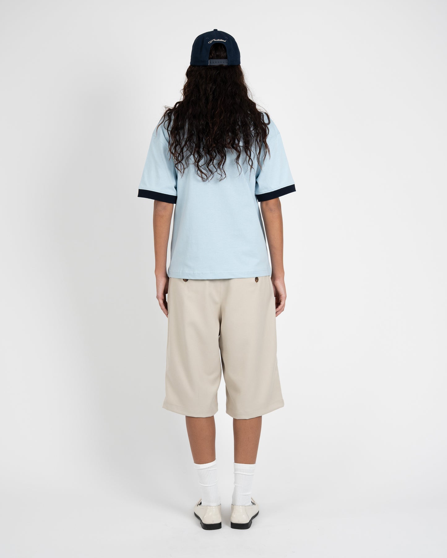 Prohibited Newport Pleated Shorts – Damen Rückenansicht
