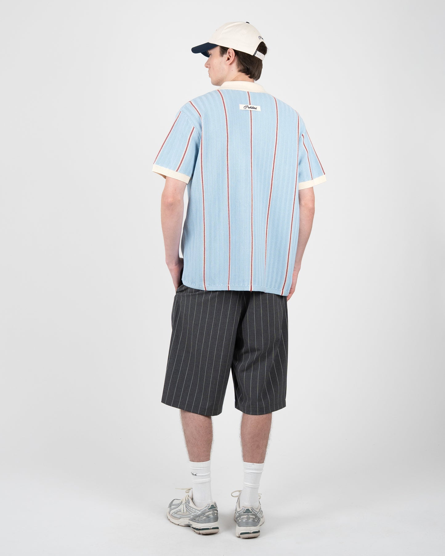 Prohibited Off Season Knit Polo – Herren Rückenansicht
