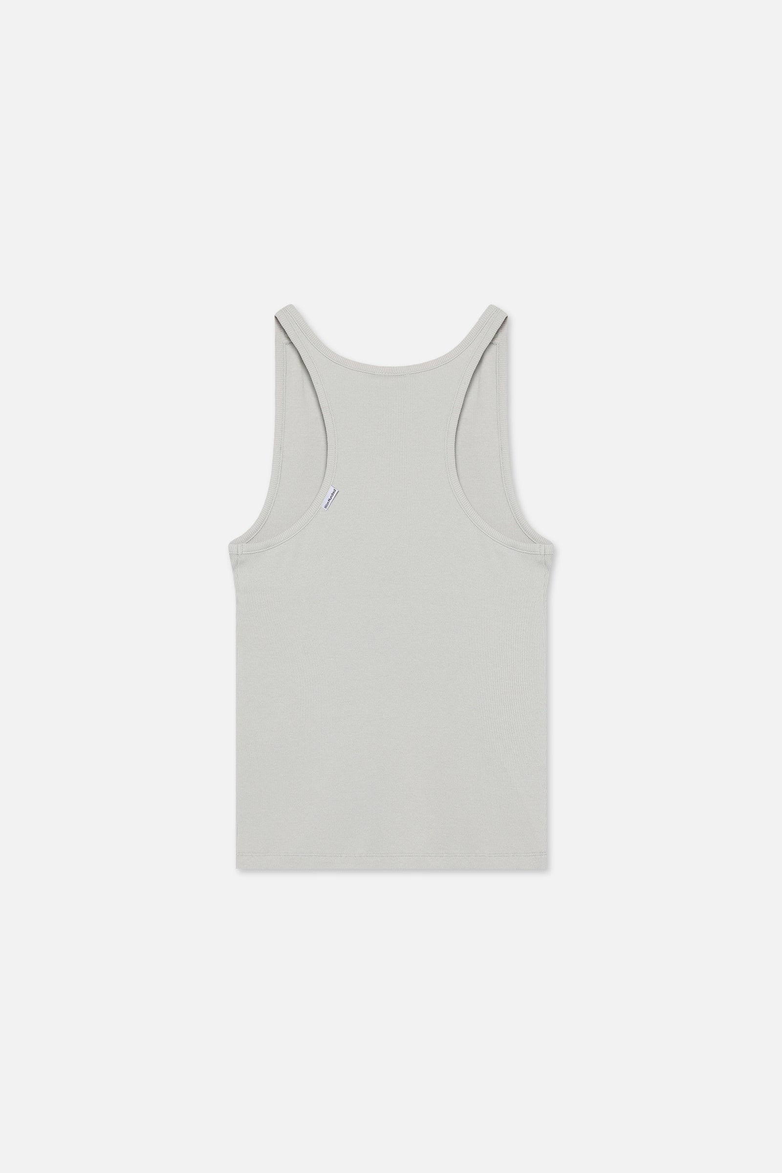 Racerback-Design des Ami Tops von Won Hundred