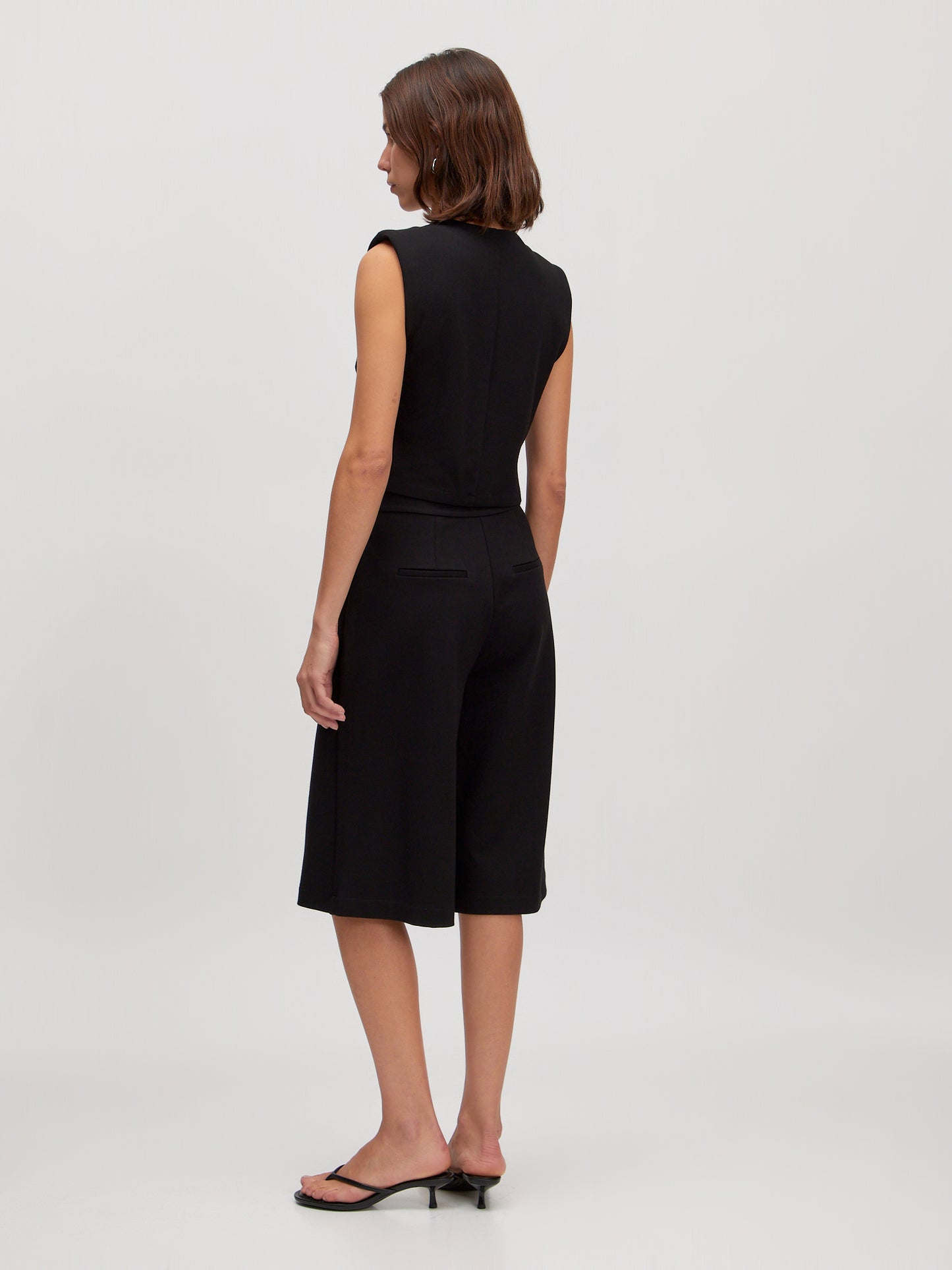 Dorit Vest