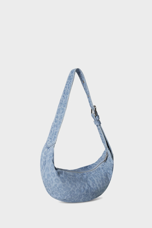 Lala Berlin Small Shoulder Bag Gili in kompakter Form mit Schulterriemen Seitenansicht
